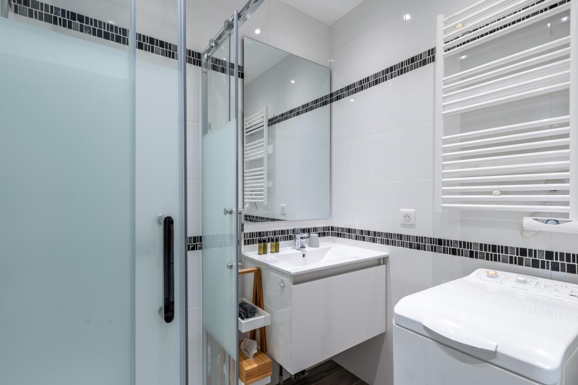 Fabuleux Appartement 2 Personnes Au Coeur De Menton, Climatise Et Proche Gares Routiere Et Sncf מראה חיצוני תמונה