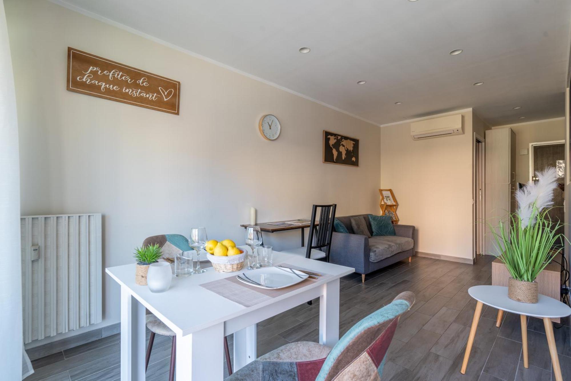 Fabuleux Appartement 2 Personnes Au Coeur De Menton, Climatise Et Proche Gares Routiere Et Sncf מראה חיצוני תמונה