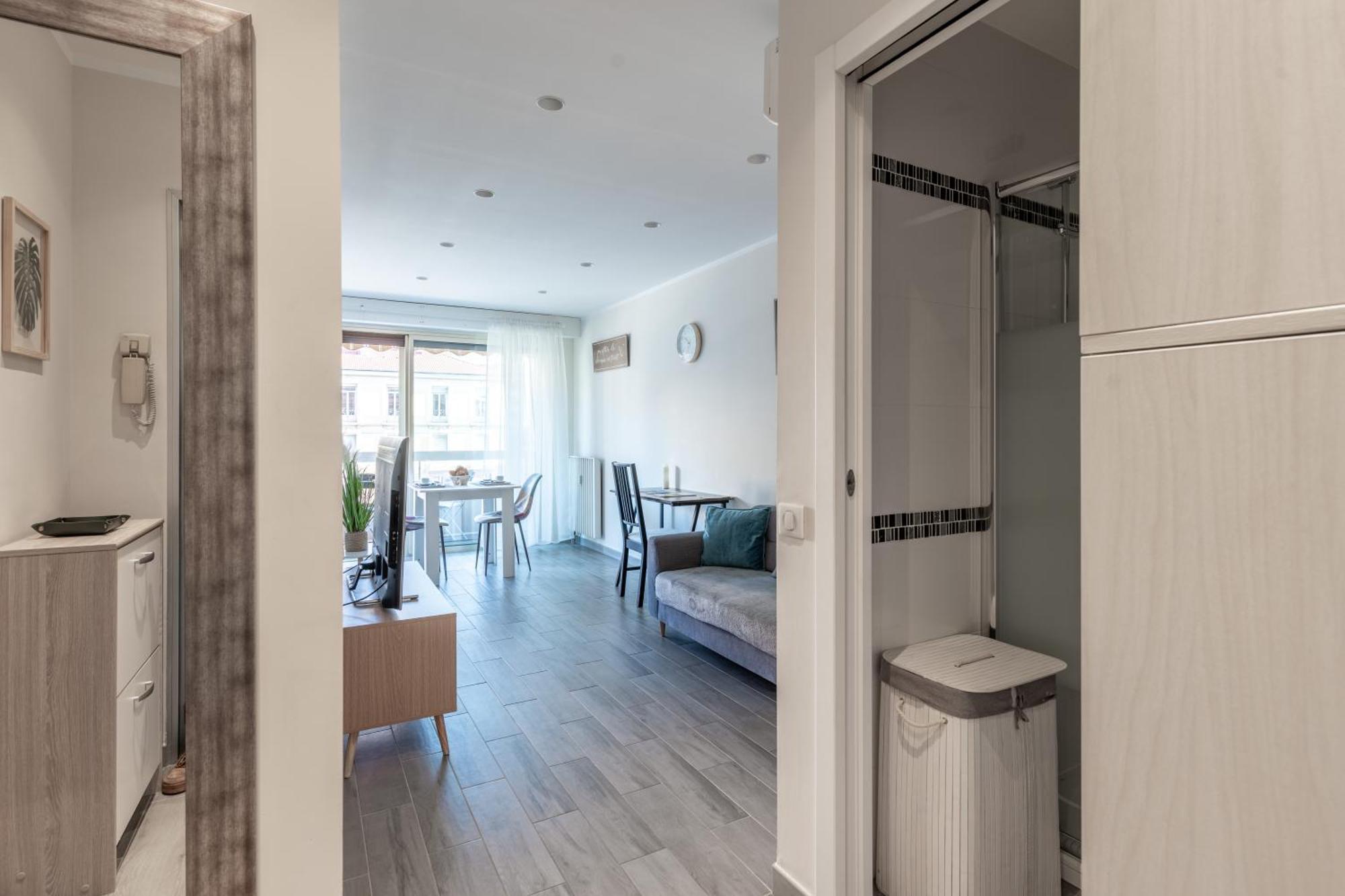 Fabuleux Appartement 2 Personnes Au Coeur De Menton, Climatise Et Proche Gares Routiere Et Sncf מראה חיצוני תמונה