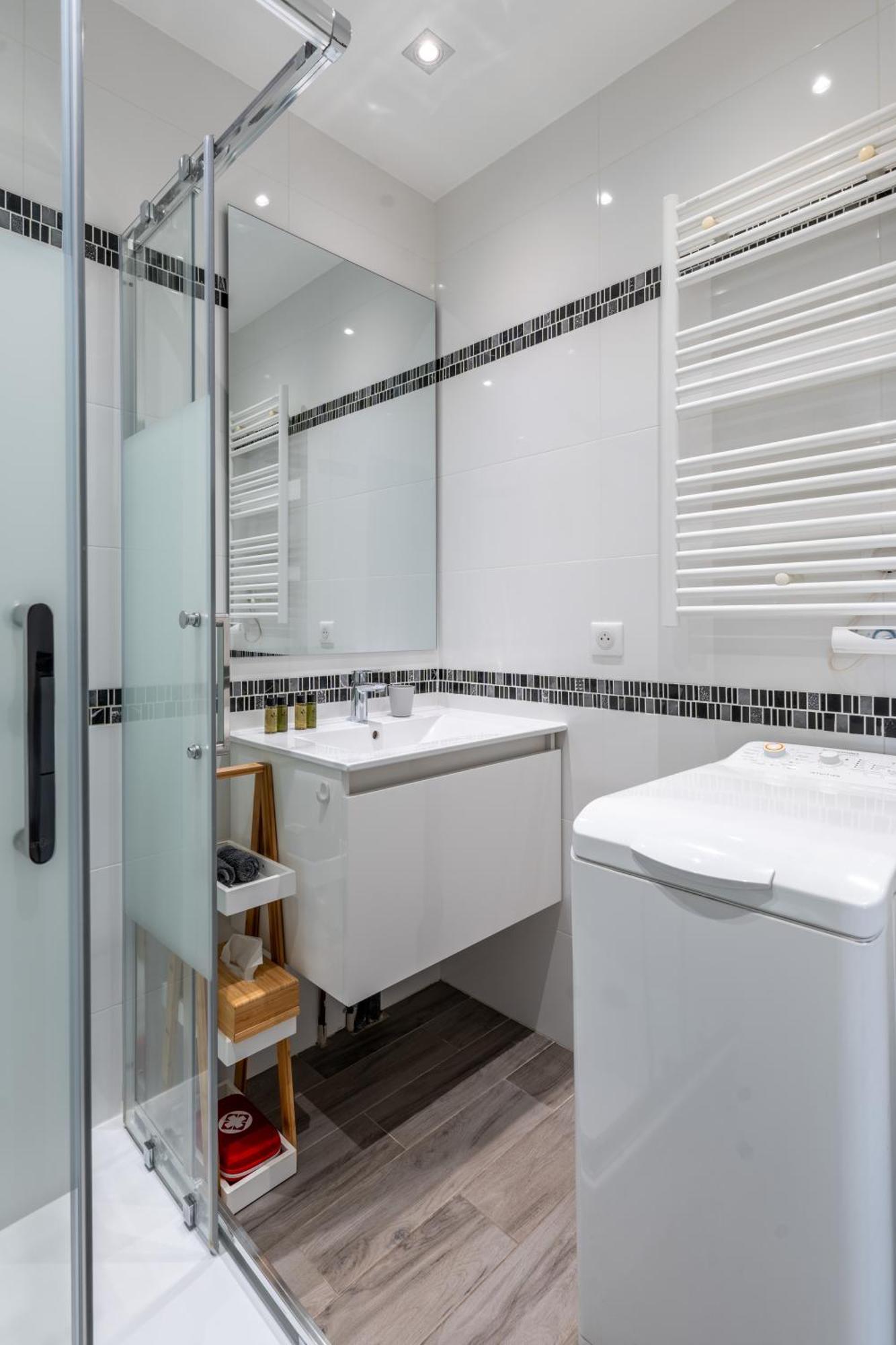 Fabuleux Appartement 2 Personnes Au Coeur De Menton, Climatise Et Proche Gares Routiere Et Sncf מראה חיצוני תמונה